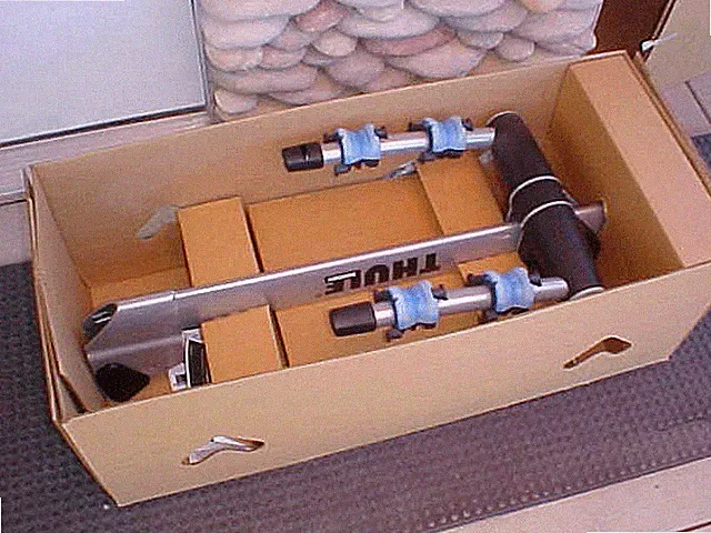 Brand New! SUBARU THULE 2 BIKE BICYCLE CARRIER RACK Hitch Mount w/ Key Locks