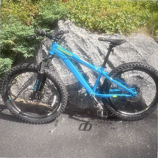 Diamondback Sync'r 24 24 in Mountain Bike Front Suspension Hydraulic Brakes Blue